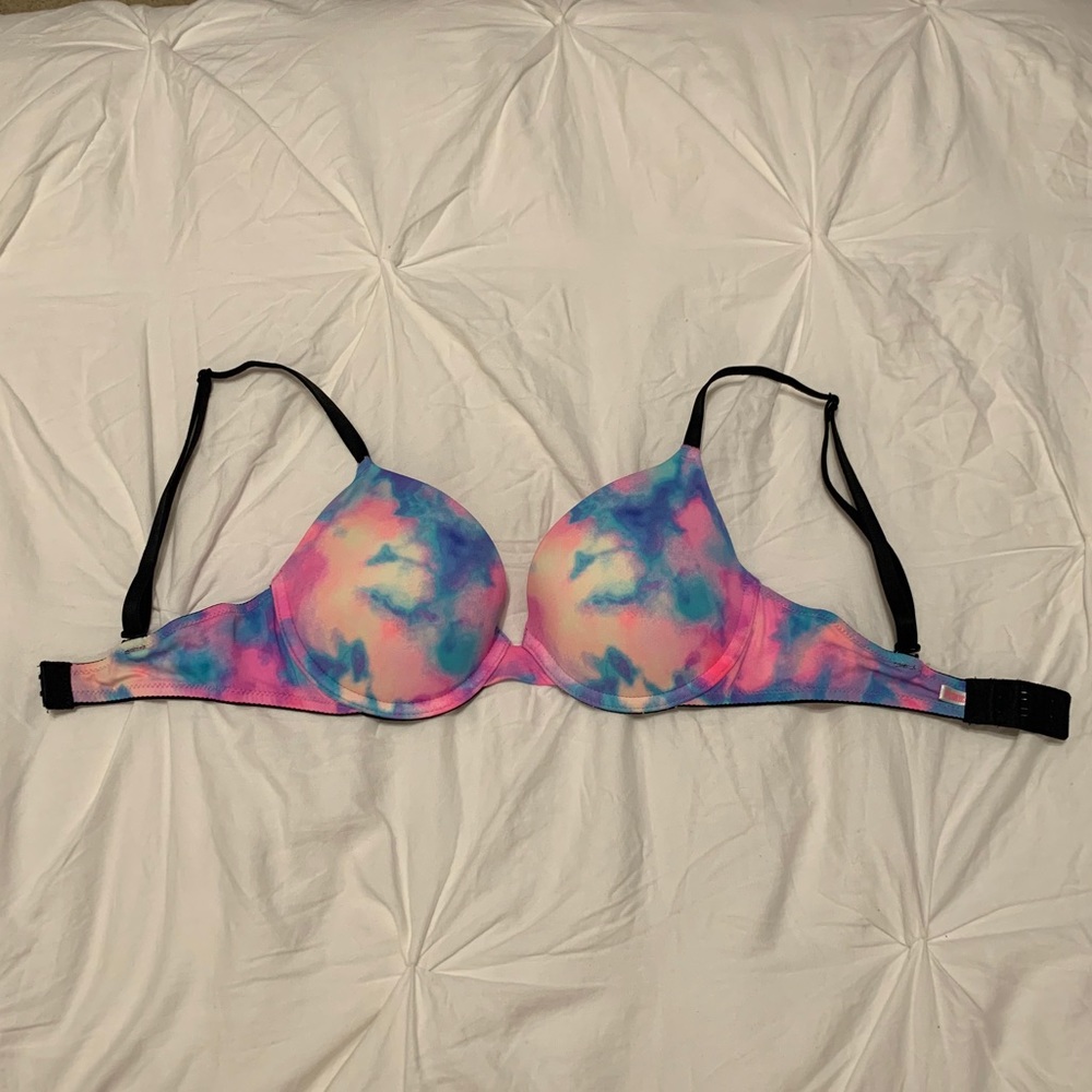 NWOT VS PINK Push-Up Bra